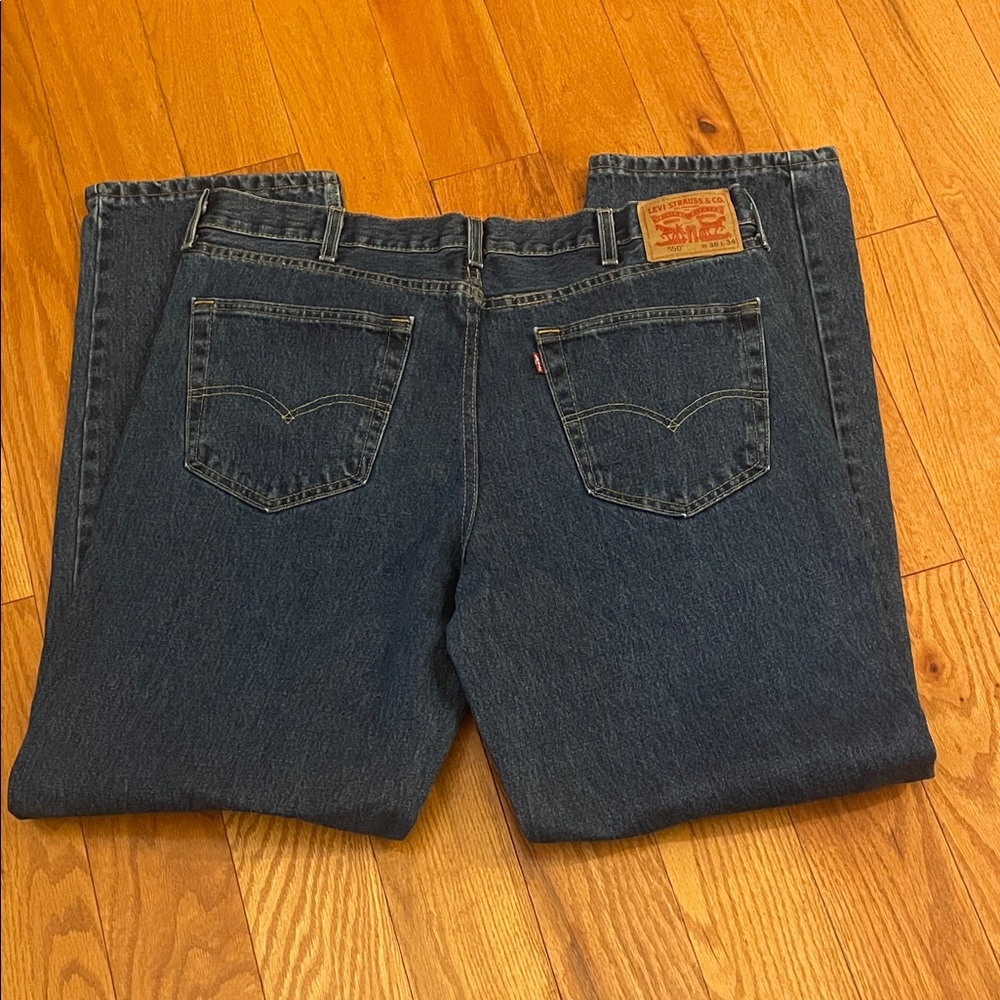 #3 Levi's Men's Relaxed Fit Dark Blue Jeans 550 38x34